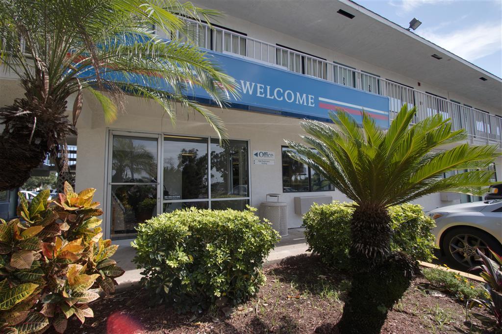 Rodeway Kissimmee Maingate West - Free Theme Park Shuttle Estalagem Four Corners